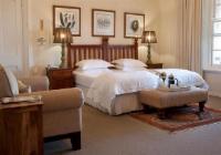 Deluxe Queen Suite @ Essenwood House