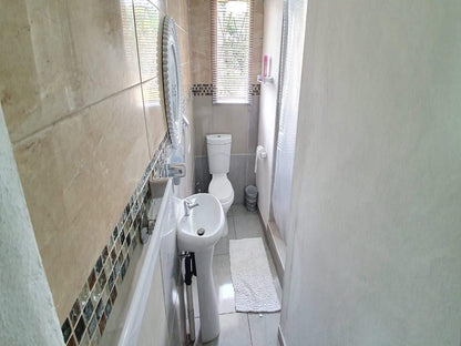 Evelyn Place Bordeaux Randburg Johannesburg Gauteng South Africa Unsaturated, Bathroom