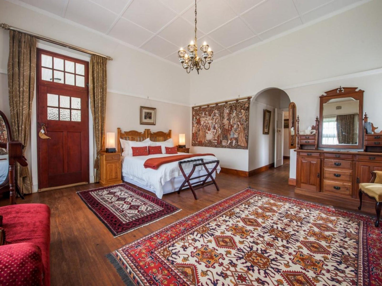 Luxury Double Room @ Excelsior Manor Guesthouse