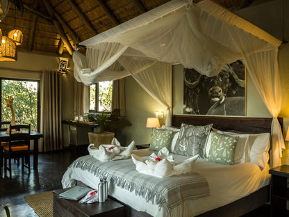 Ezulwini Game Lodges, Honeymoon Suite River Lodge, Bedroom