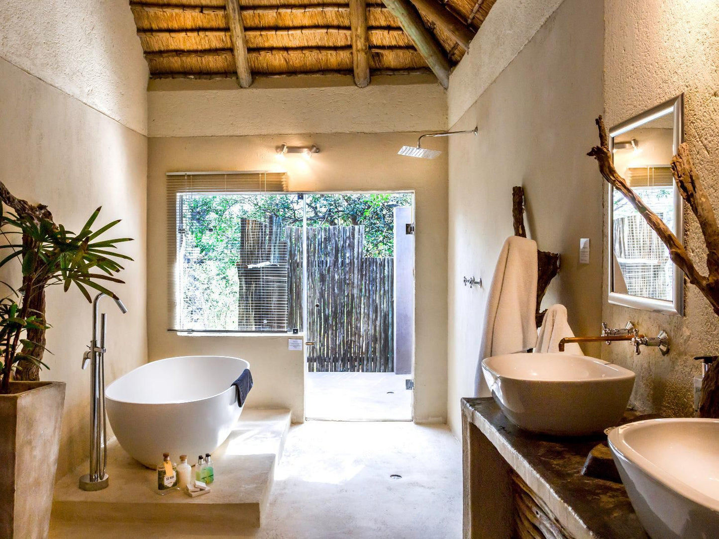 Ezulwini Game Lodges, Ultra Luxury Suites Billy's Lodge, Bathroom