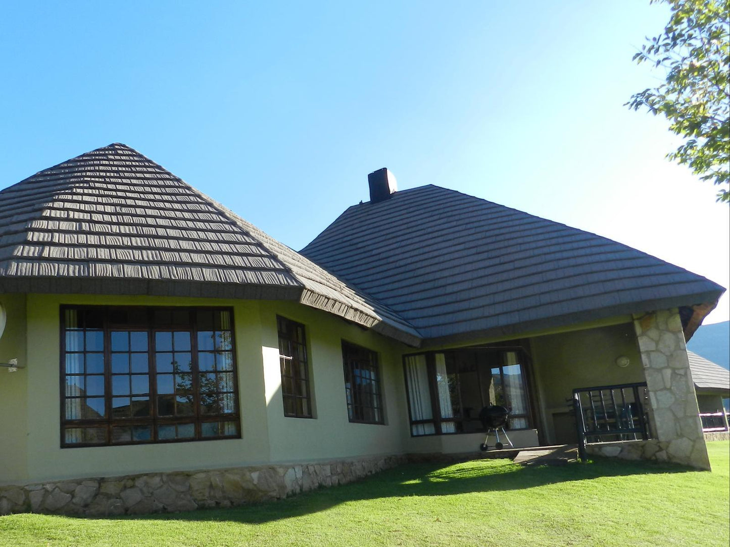 6 sleeper - Mountain views @ Drakensberg Gardens Fairways