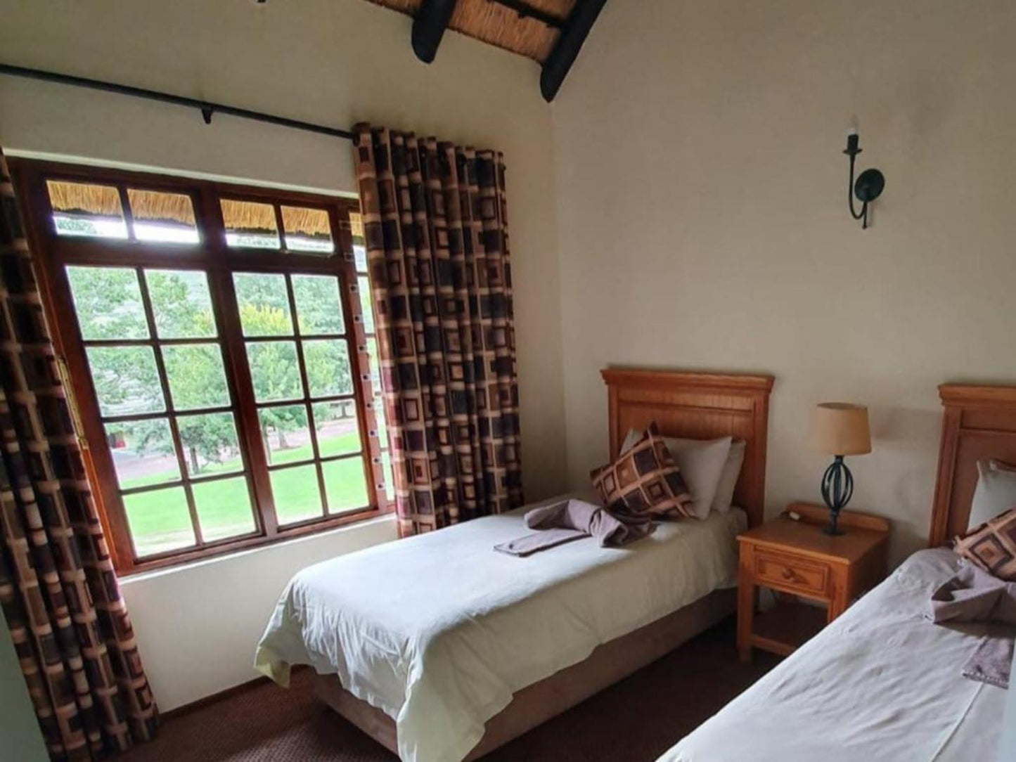 6 sleeper - Mountain views @ Drakensberg Gardens Fairways