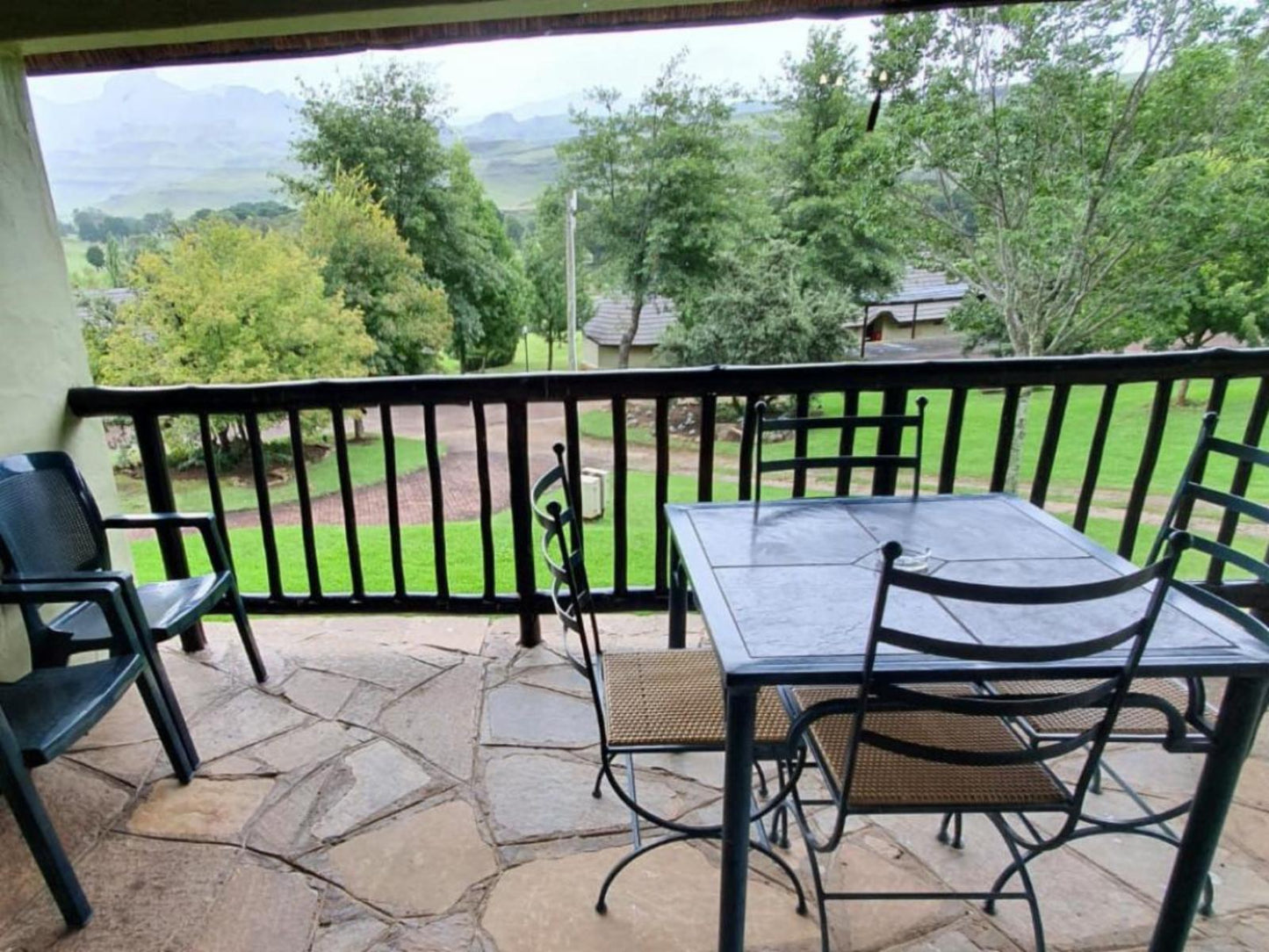 6 sleeper - Mountain views @ Drakensberg Gardens Fairways