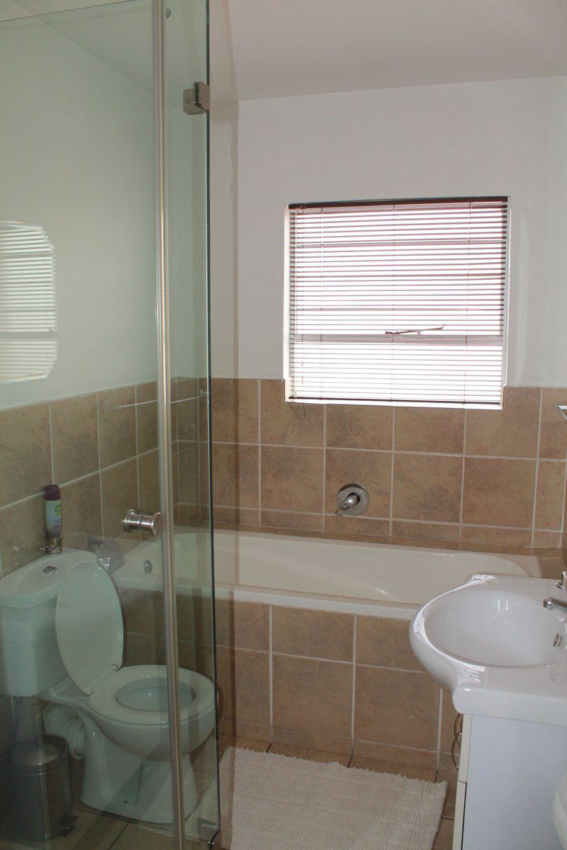 Faisca S Luxury Apartment Bardene Johannesburg Gauteng South Africa Bathroom