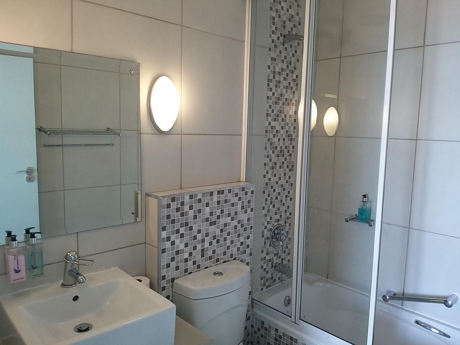 False Bay Inn Strand Western Cape South Africa Unsaturated, Bathroom