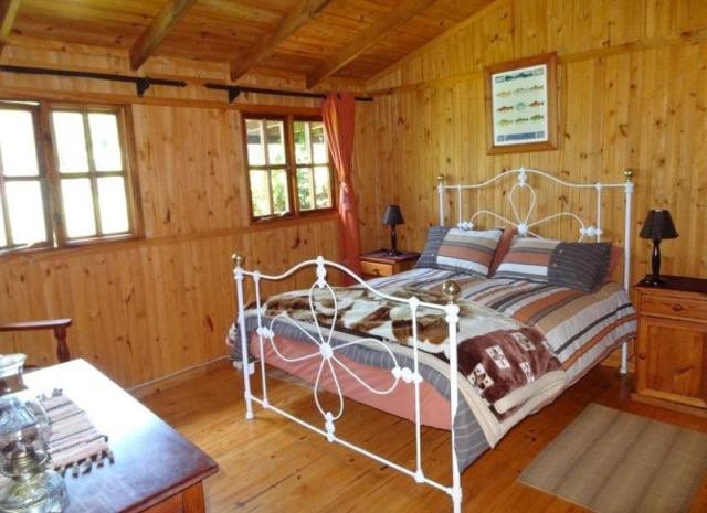 Fancy Free Fly Fishing Retreat Machadodorp Mpumalanga South Africa Cabin, Building, Architecture, Bedroom