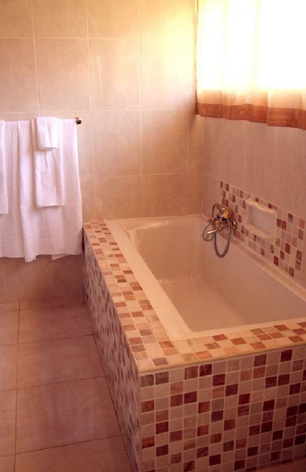 Fancy Yellow Guest House Monument Heights Kimberley Northern Cape South Africa Bathroom