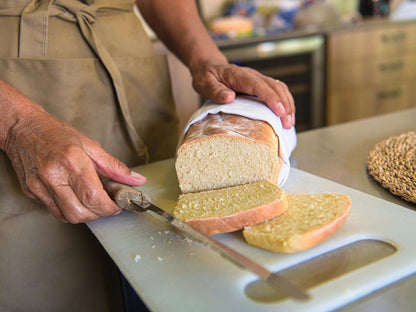 Farmstay Okakeua, Bread, Bakery Product, Food, Sandwich, Dish, Person