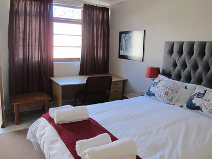 Double Room with private bathroom @ Field's Rest