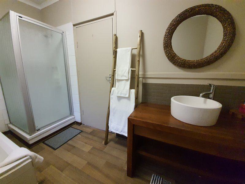 Bathroom, Firefly Eco Lodge, Leisure Crest, Port Edward