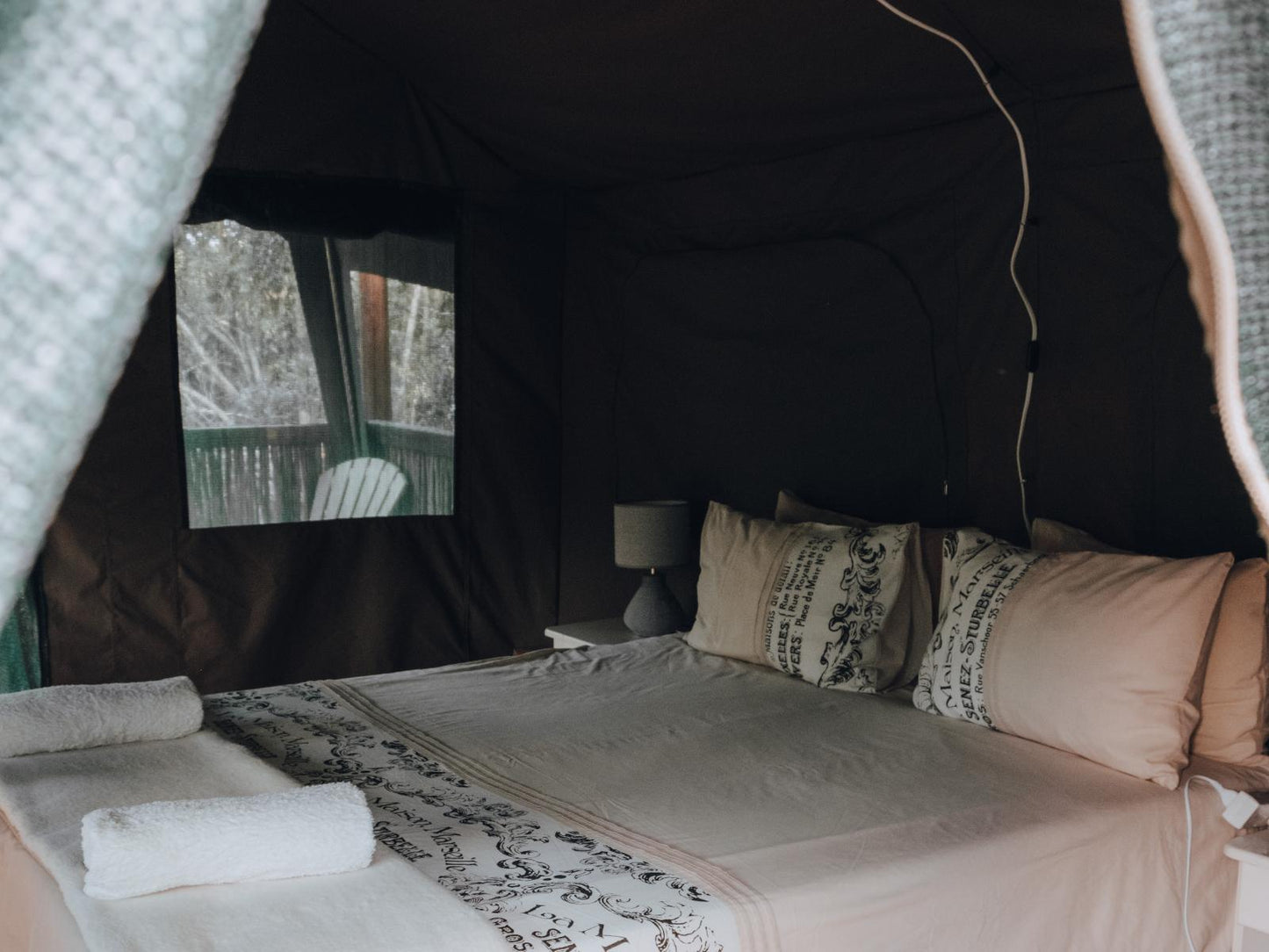 Luxury Glamping @ Firefly Falls