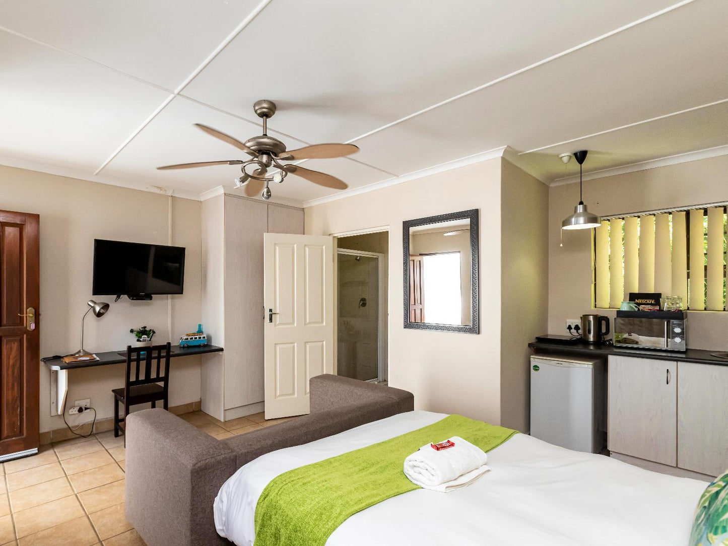 Chess Double Room with Kitchenette @ Fish Eagle Manor