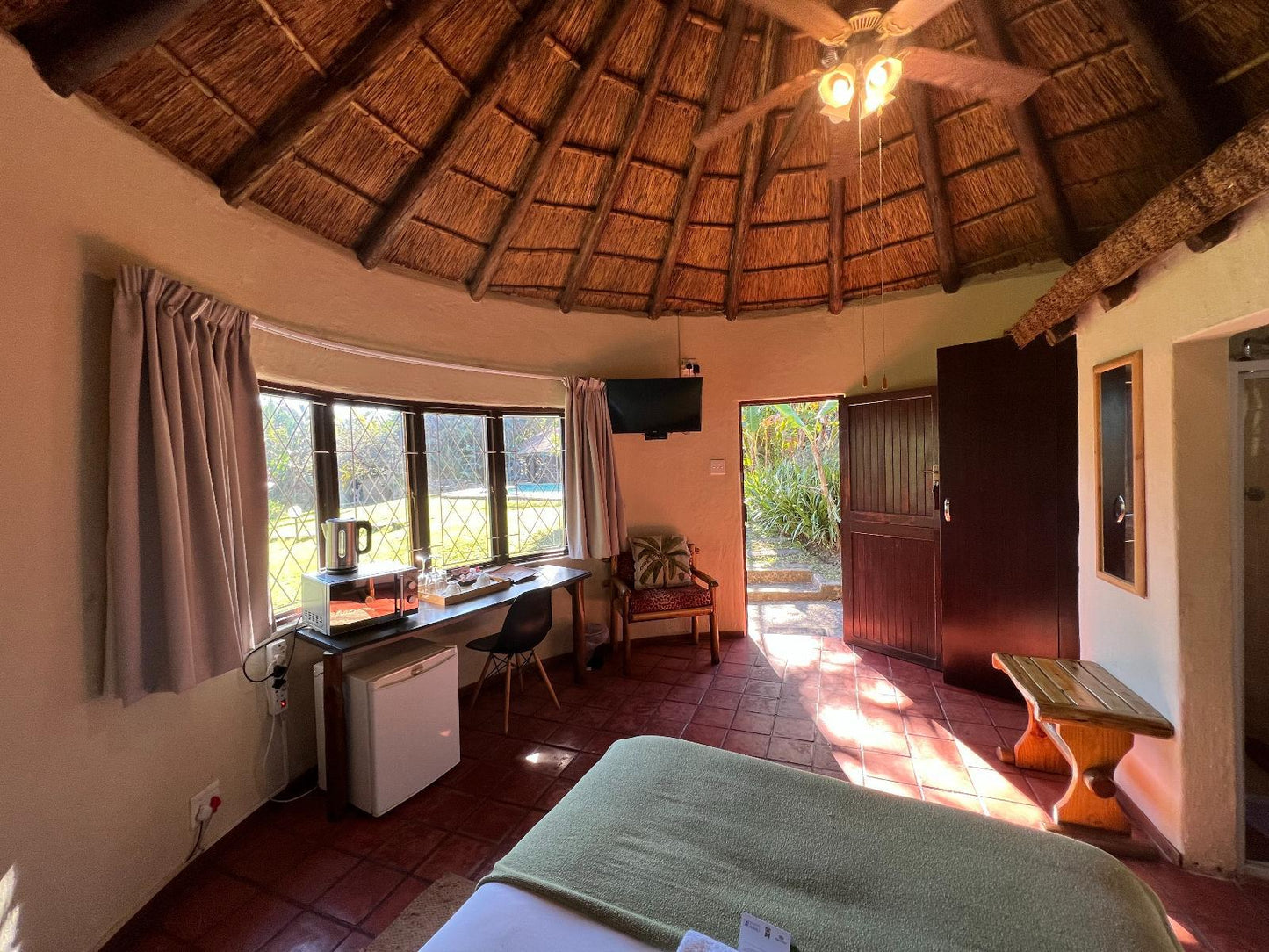 Safari 4 Standard Room with Pool View @ Fish Eagle Manor