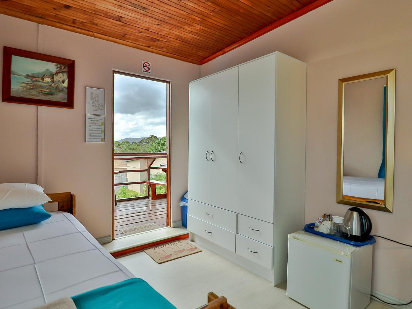 N1double room en suite @ Fisherhaven Traveller's Lodge