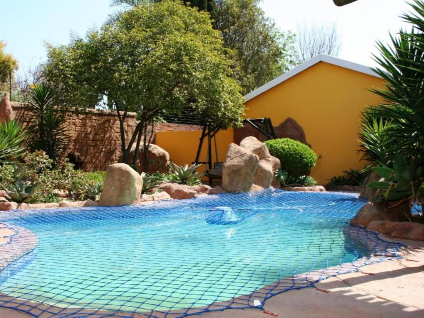 Flintstones Guest House Fourways Fourways Johannesburg Gauteng South Africa Complementary Colors, Garden, Nature, Plant, Swimming Pool