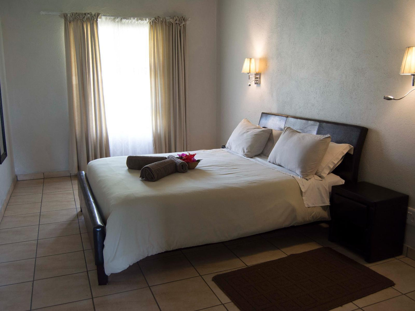 4 Sleeper Self-catering @ Floreat Riverside Lodge