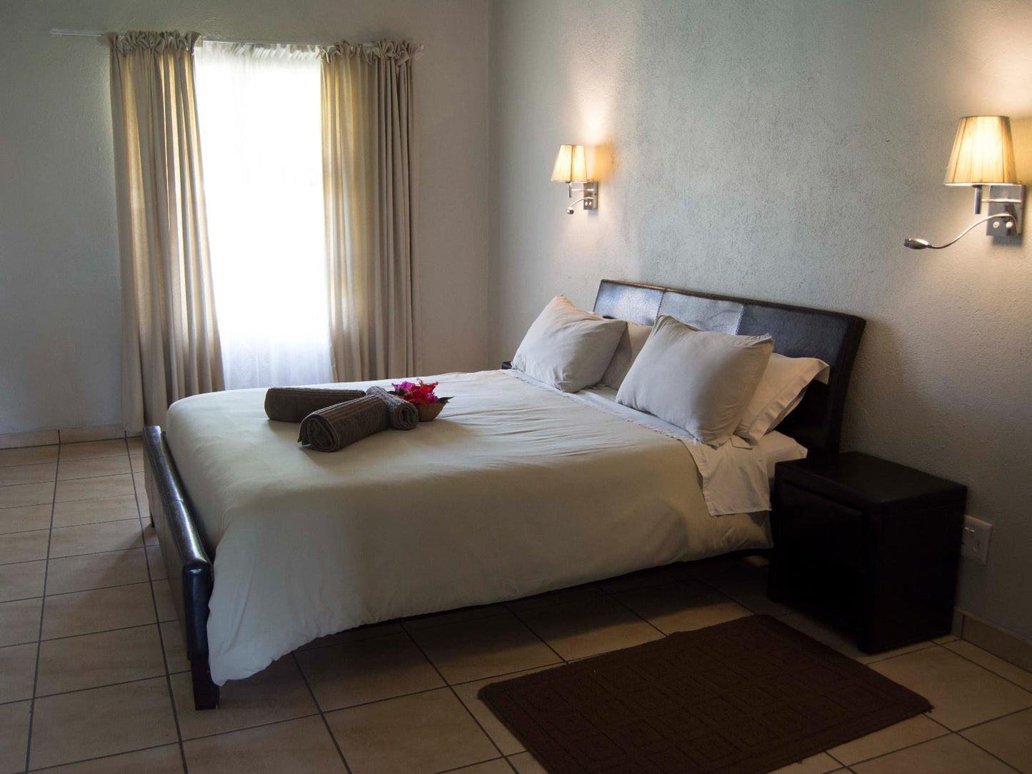 Basic Budget Double Room @ Floreat Riverside Lodge