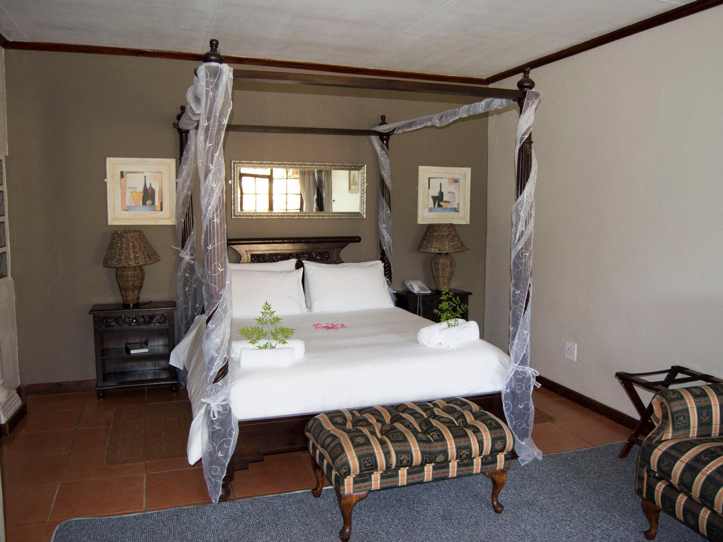 Luxury Room @ Floreat Riverside Lodge