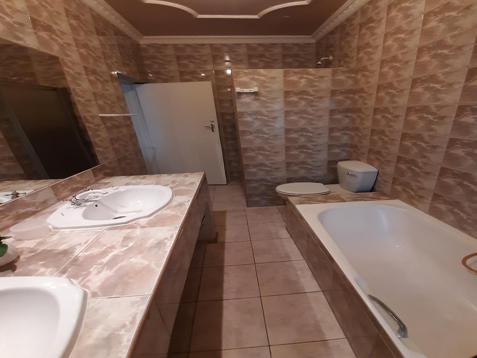 Florentia Guest House Waverley Bloemfontein Free State South Africa Bathroom