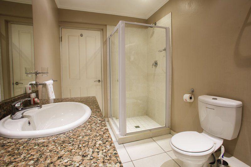 Sepia Tones, Bathroom, Florida Park Hotel, Windermere, Durban