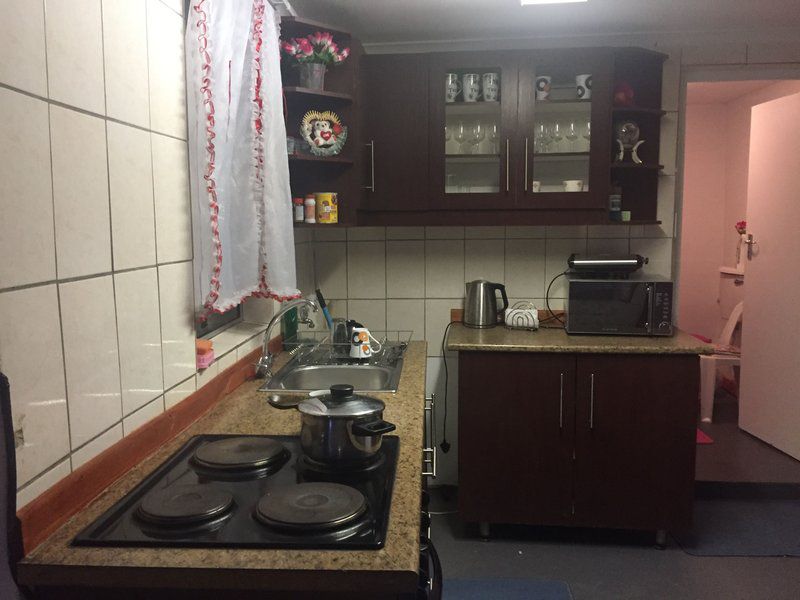 Florine Home Accommodation Zonnebloem Cape Town Western Cape South Africa Kitchen