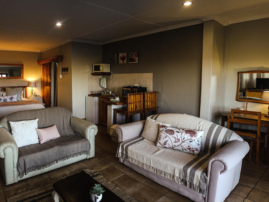 KING ROOM @ Fraaiuitsig Bed And Breakfast