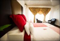 Queen En-Suite @ Fullmoon Paradise Lodge