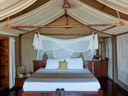 Fundu Lagoon, Superior Suite, Tent, Architecture, Bedroom