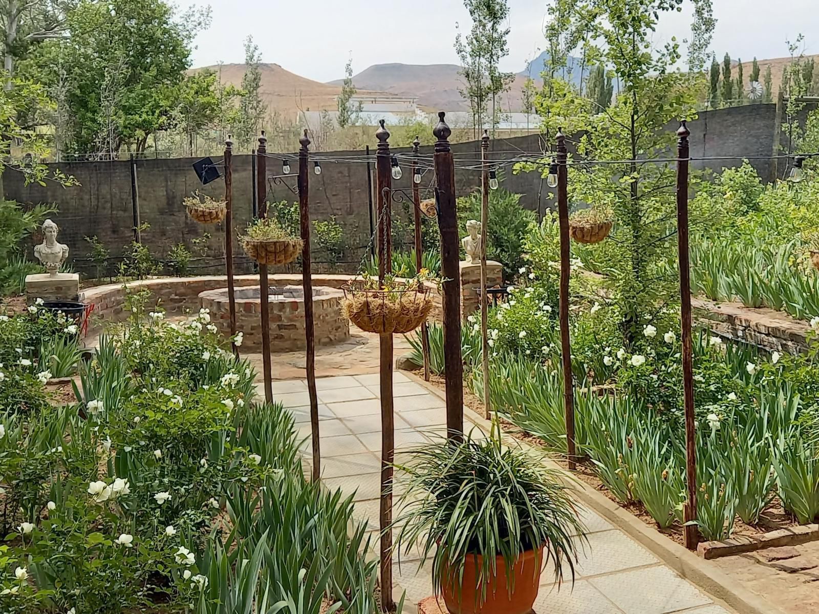 Furrows Lodge, Gate, Architecture, Plant, Nature, Garden