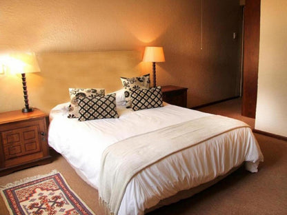 Comfort Double Room with Sofa @ Fynbos Guest House