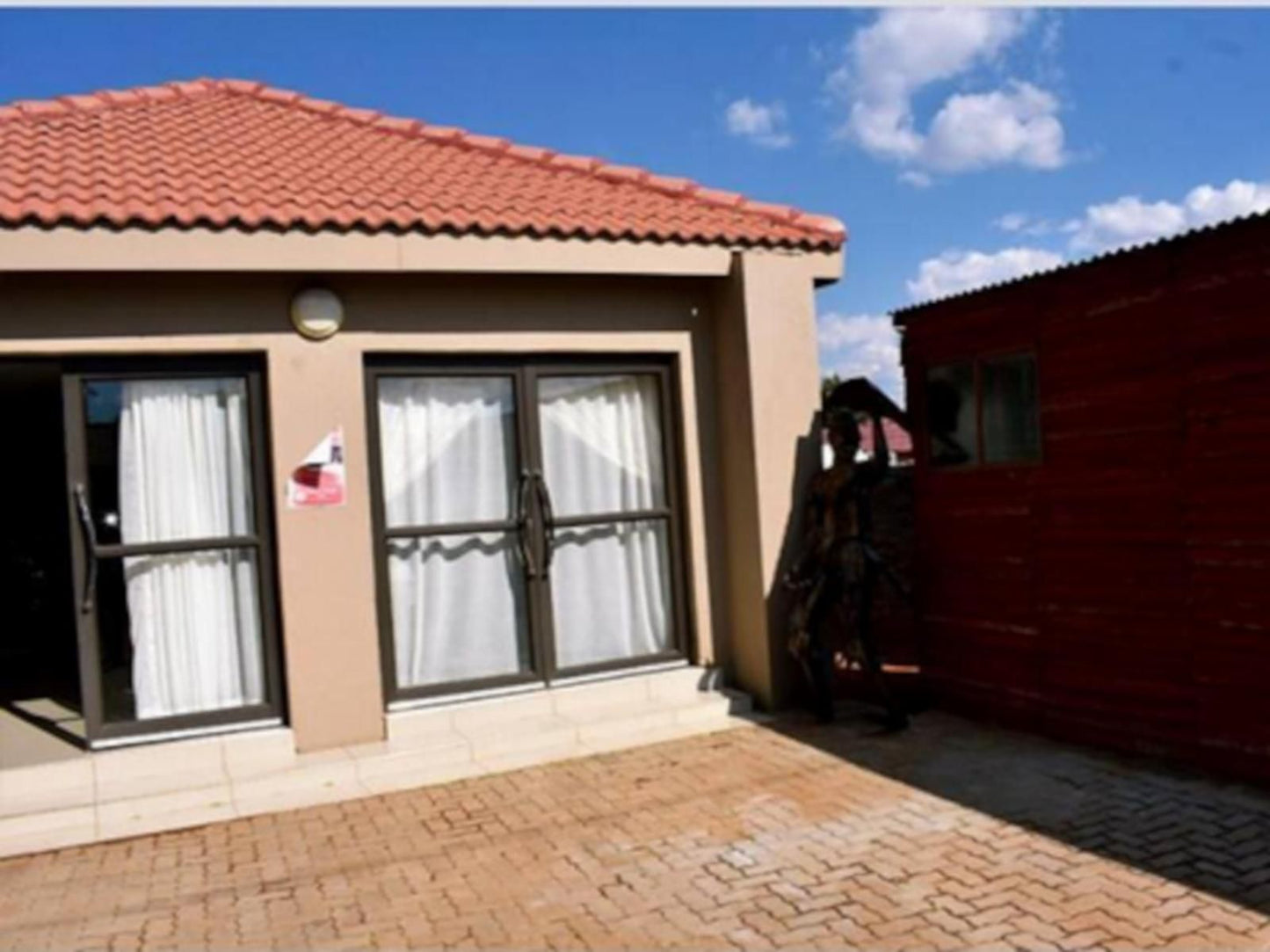 Gaediwe Guesthouse, House, Building, Architecture