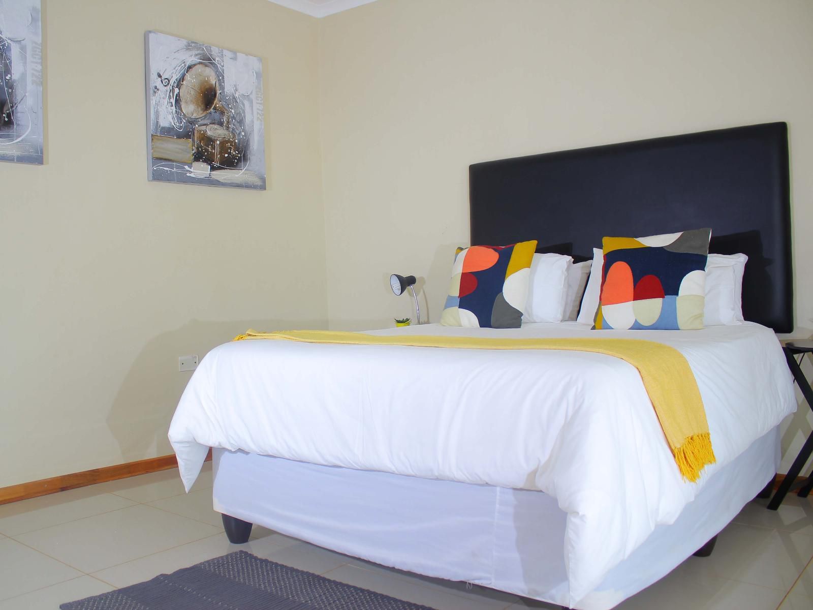 Gaediwe Guesthouse, Family Room, Bedroom