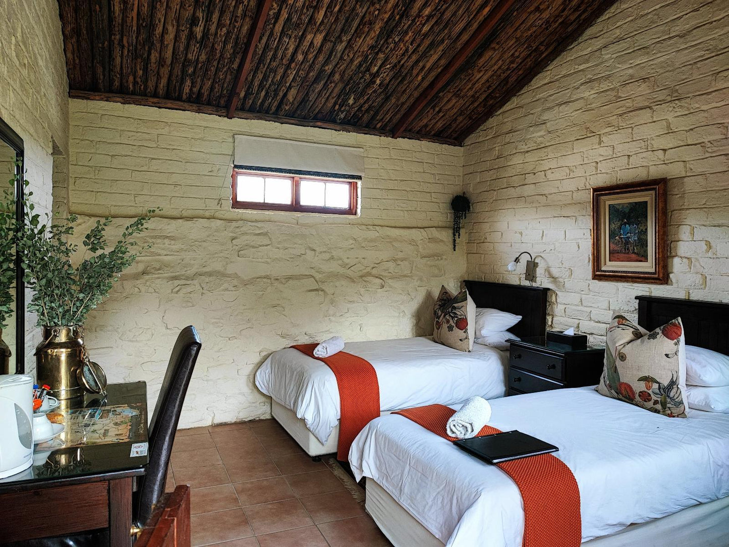 Ou Kraal - Standard Double or Twin Rooms @ Ganora Guest Farm And Excursions