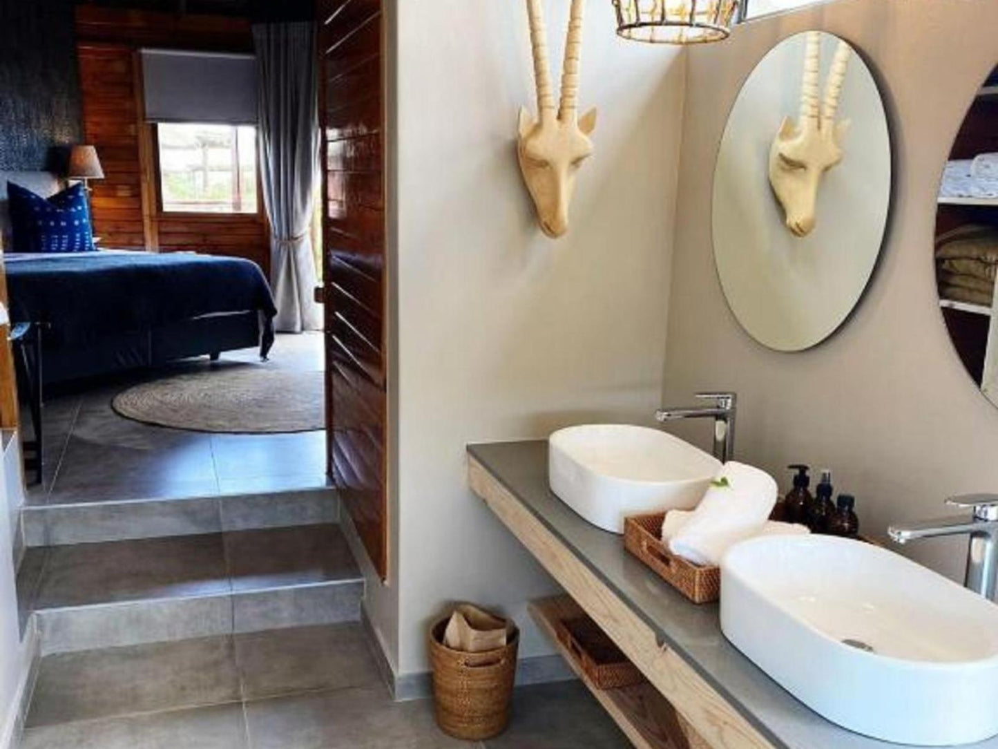 Deluxe Chalet @ Garden Route Game Lodge