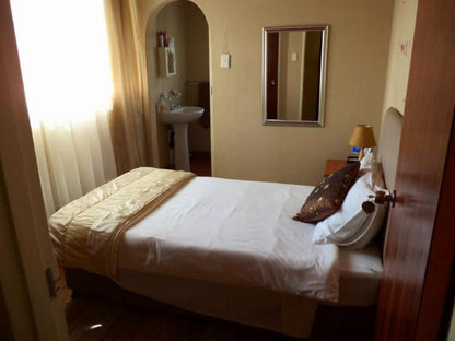 Single room @ Gateway Guest House