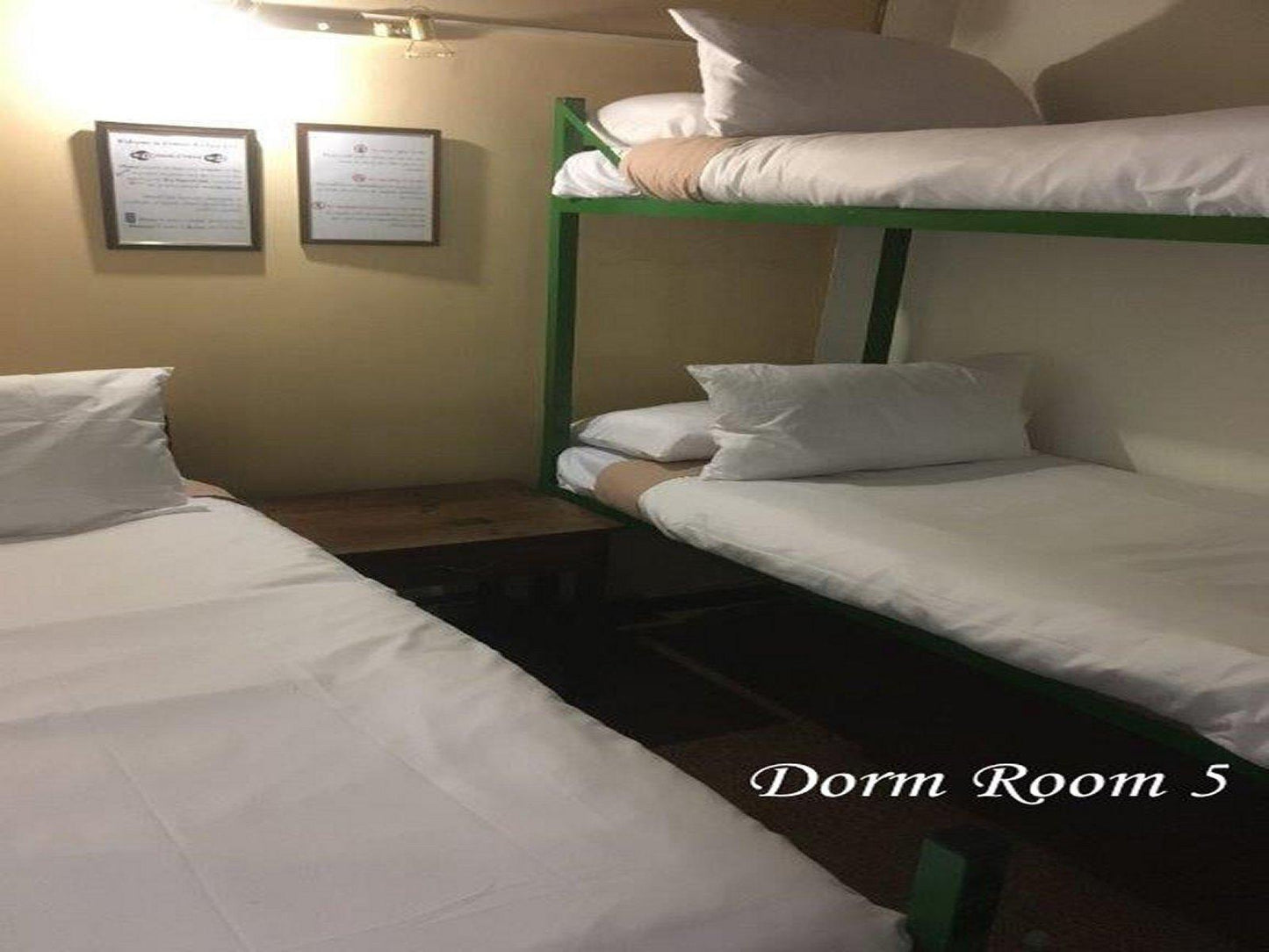 Triple Dorm Room @ Gateway Backpackers