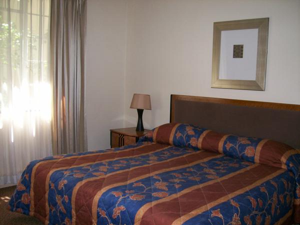 Double room with en-suite bathroom @ The Gateway Hotel