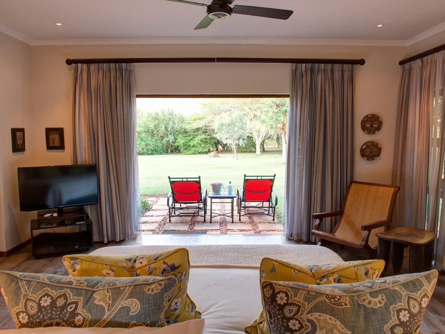 Ghost Mountain Inn & Safaris, Standard Room, Living Room