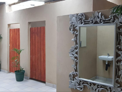 Gibaland Gillits Durban Kwazulu Natal South Africa Unsaturated, Bathroom