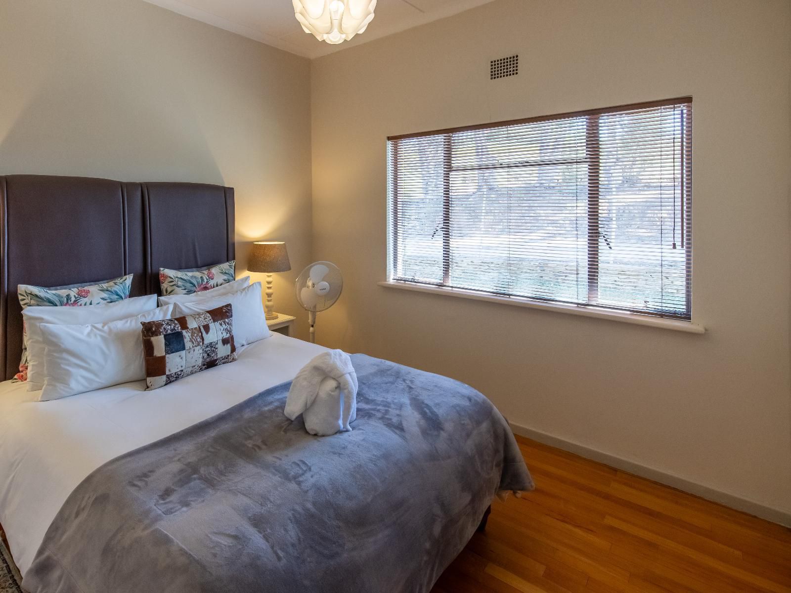 Glen Eden Farm, Honeybee Cottage, Window, Architecture, Bedroom