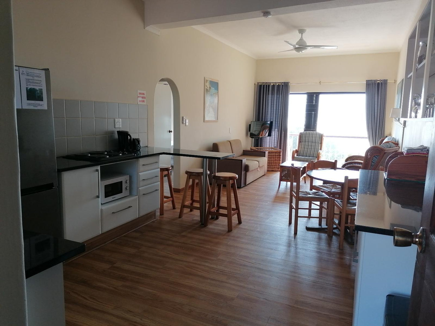 2-Bedroom Apartment with Seaview @ Glenmore Sands