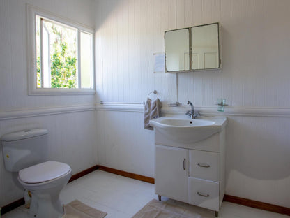 Gobundu, Campismo Ninho 28, Bathroom