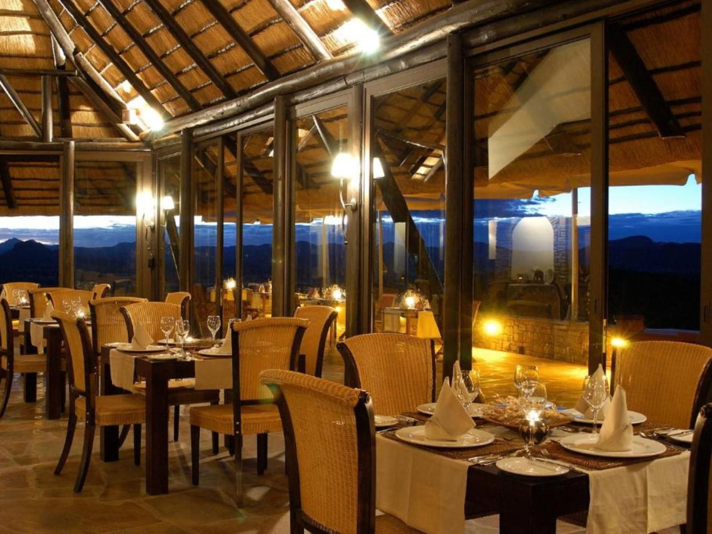 Gocheganas Lodge, Restaurant, Bar