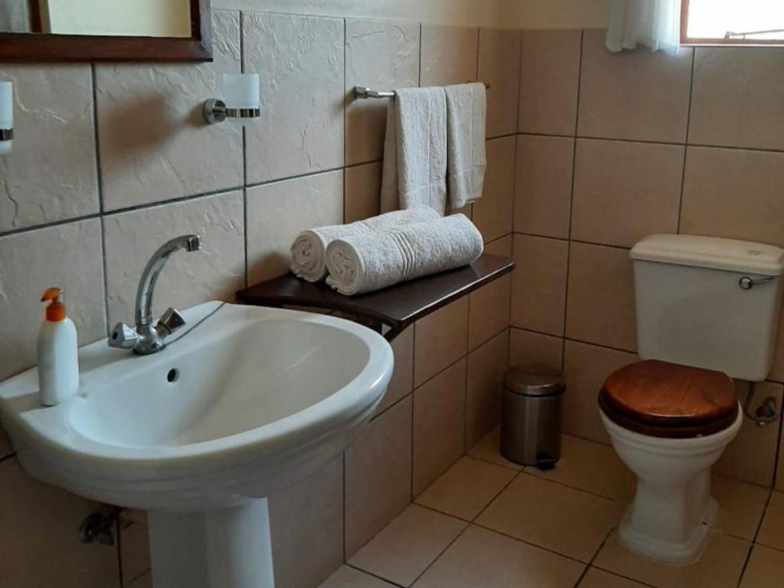 Goibib Guest Farm, Double Room, Bathroom