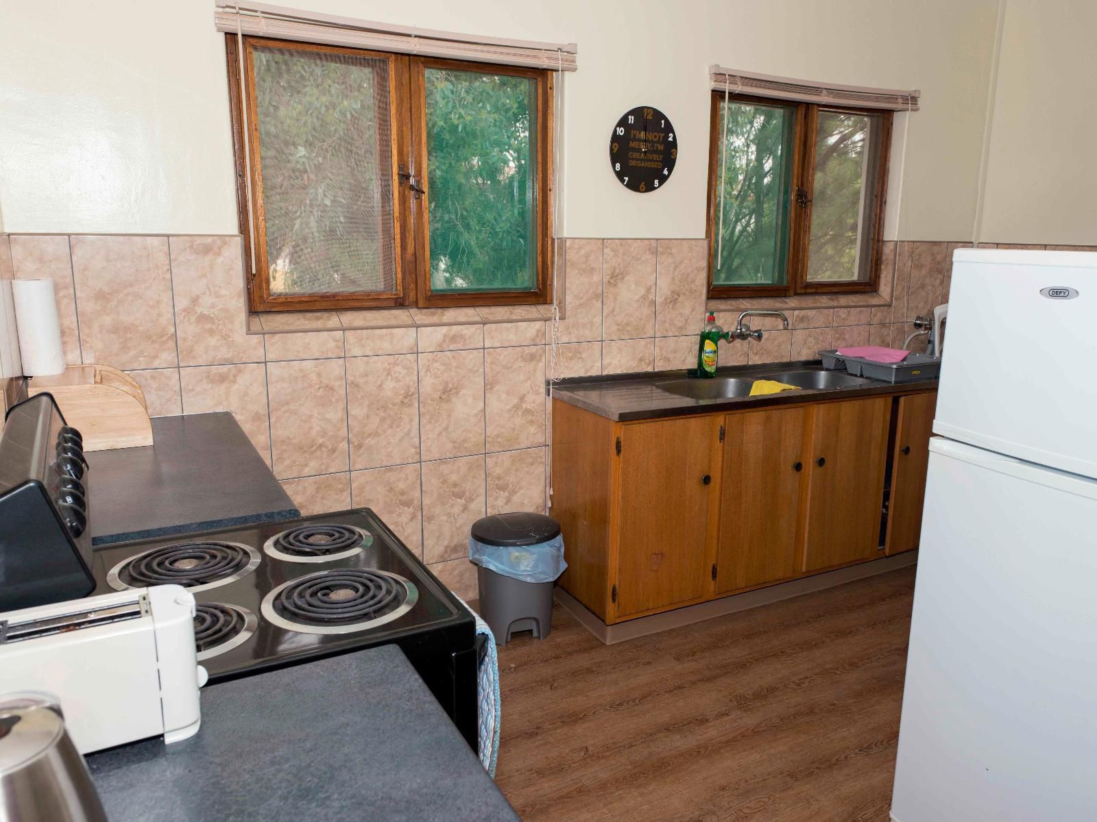 Good Times Self Catering Apartments, Kitchen