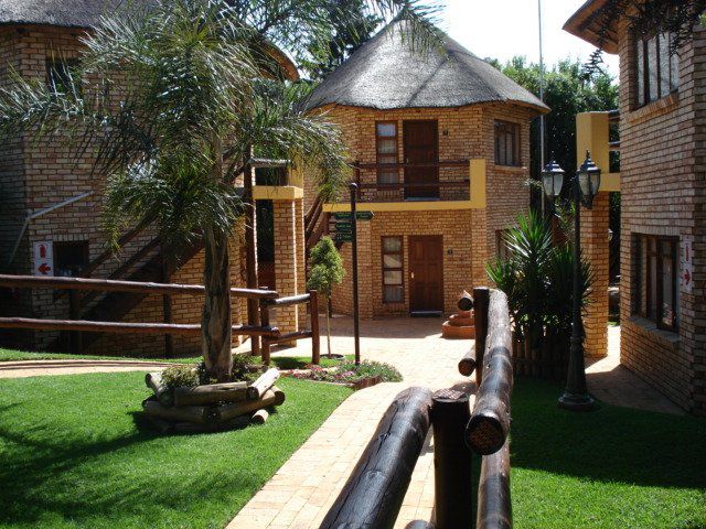 1 Goodnight Guest Lodge Bedfordview Johannesburg Gauteng South Africa House, Building, Architecture, Palm Tree, Plant, Nature, Wood