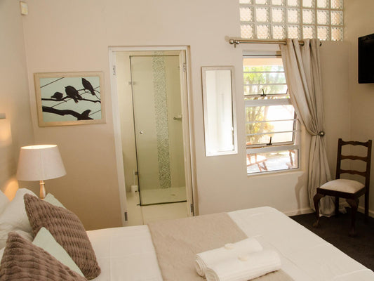 Luxury King Room @ Goulden Street Guest House