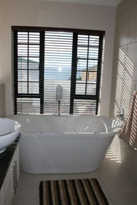 Gouriqua Luxury Apartments De Bakke Mossel Bay Mossel Bay Western Cape South Africa Unsaturated, Bathroom