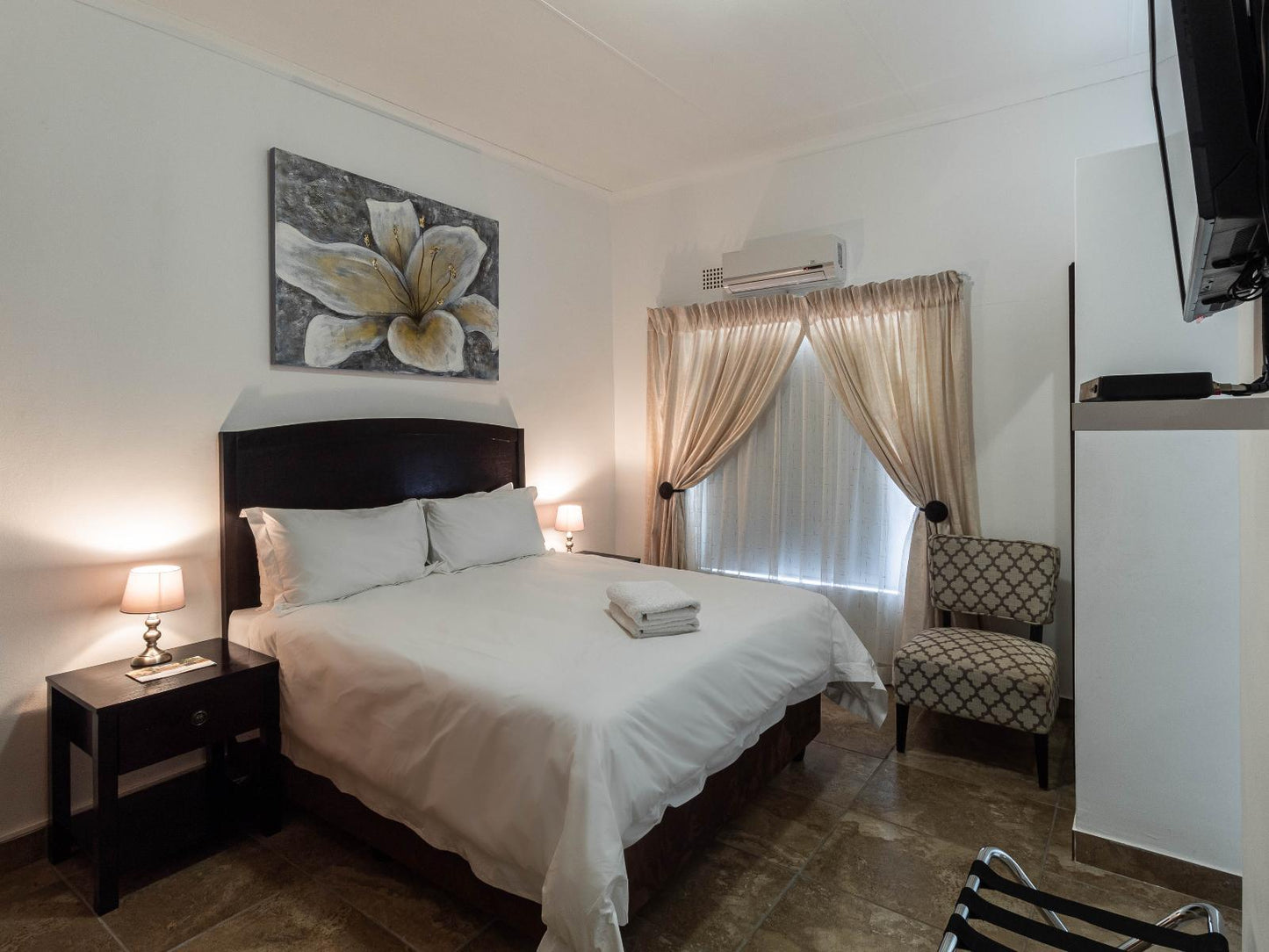 Standard Queen Rooms @ Graceland Conference & Lifestyle Centre